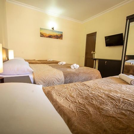 קובולטי Hotel Chveni Ezo מראה חיצוני תמונה