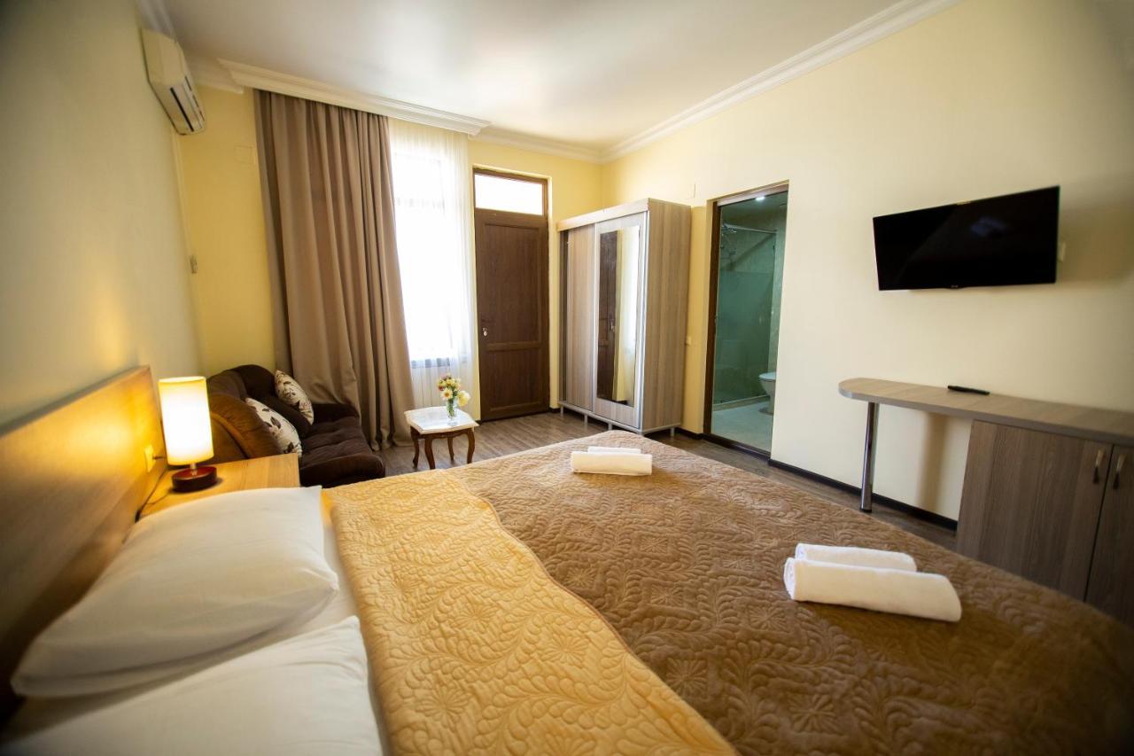 קובולטי Hotel Chveni Ezo מראה חיצוני תמונה